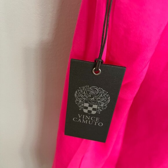 Vince Camuto V-Neck Pleat-Sleeve Blouse NWT - Picture 4 of 6